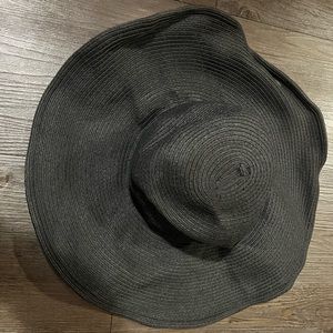 Peter Grimm beach hat